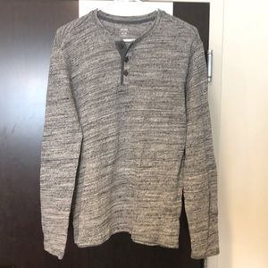 Heather Grey old navy long sleeve shirt